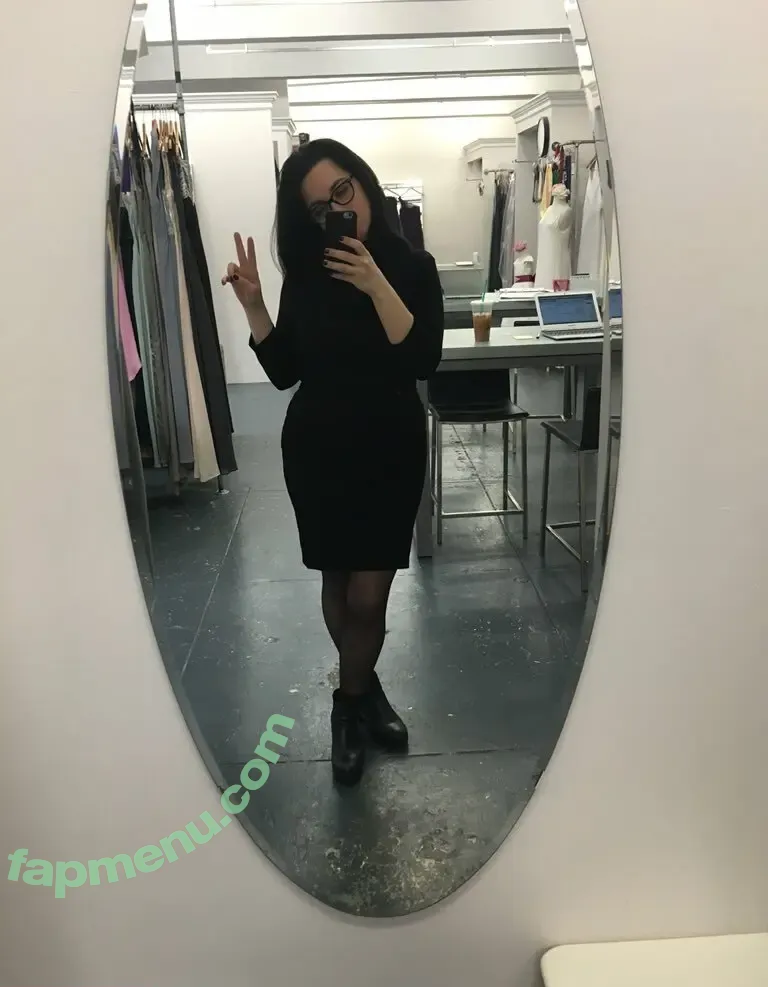 Friendly Witch nude photo #0031 (friendlywitch_)