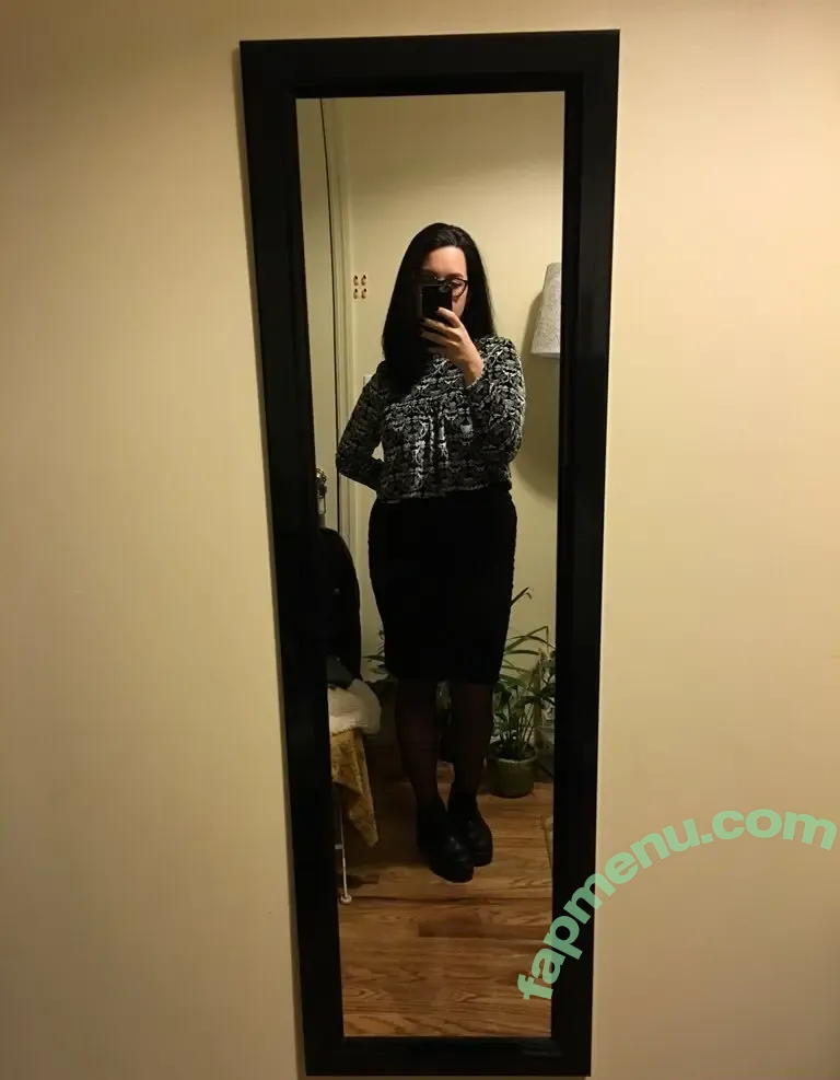 Friendly Witch nude photo #0040 (friendlywitch_)