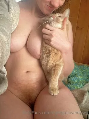 friskyfeline69 / 0f6t nude photo #0006