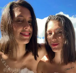 friskytwins / frisky_ana nude photo #0256