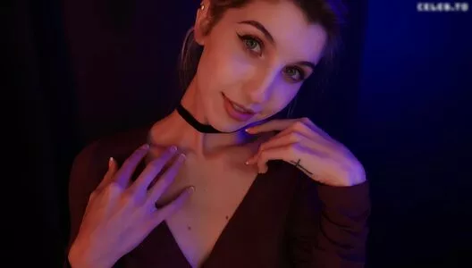 FrivolousFox ASMR / FrivviFox / frivvay nude photo #0218