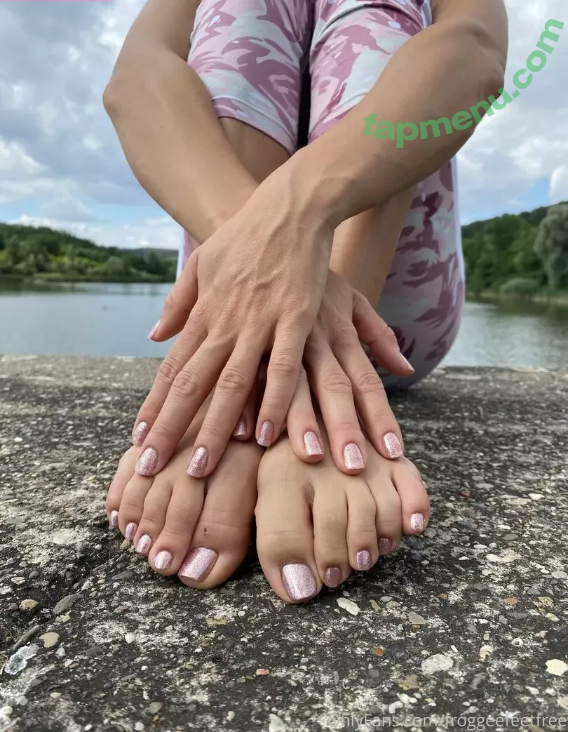 froggeefeetfree nude photo #0110 (froggeefeetfree)