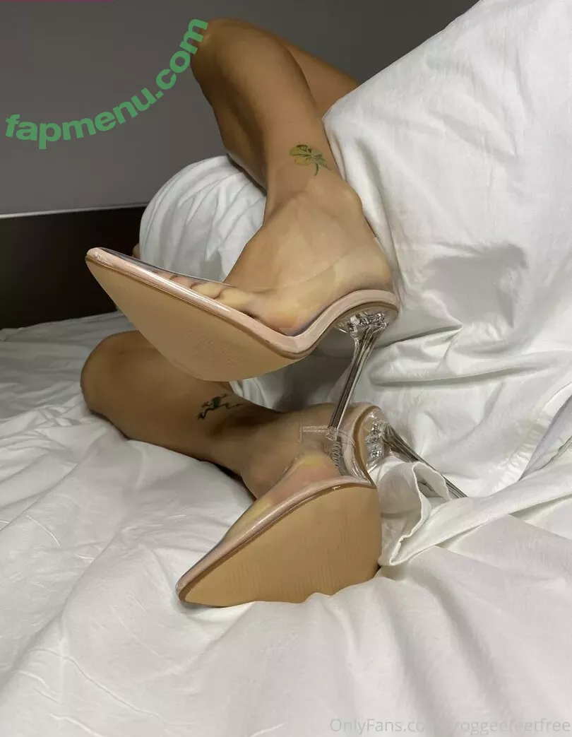 froggeefeetfree nude photo #0113 (froggeefeetfree)