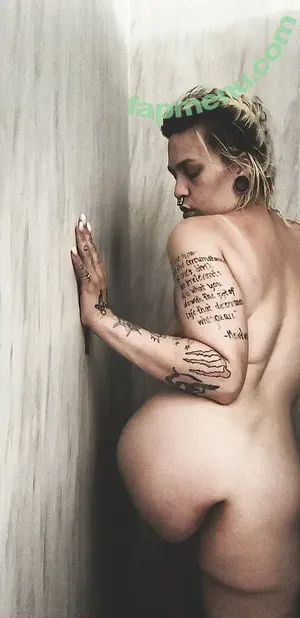frokenvarg / tassenhakansson nude photo #0012