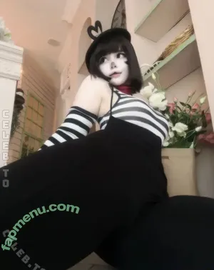 Fräuleinmilk / frauleinmilk / frauleinmilky / suisai.uwu / suisai__uwu / suisaiuwu nude photo #0180