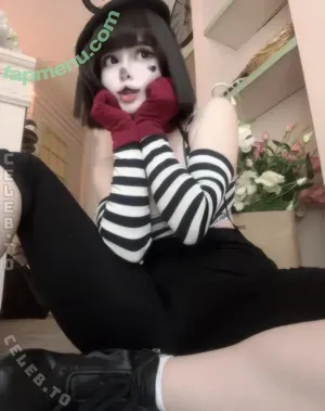 Fräuleinmilk / frauleinmilk / frauleinmilky / suisai.uwu / suisai__uwu / suisaiuwu nude photo #0181