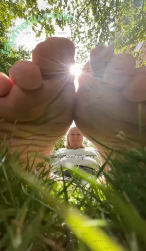 fttbubbles / FTTMary2 nude photo #0002