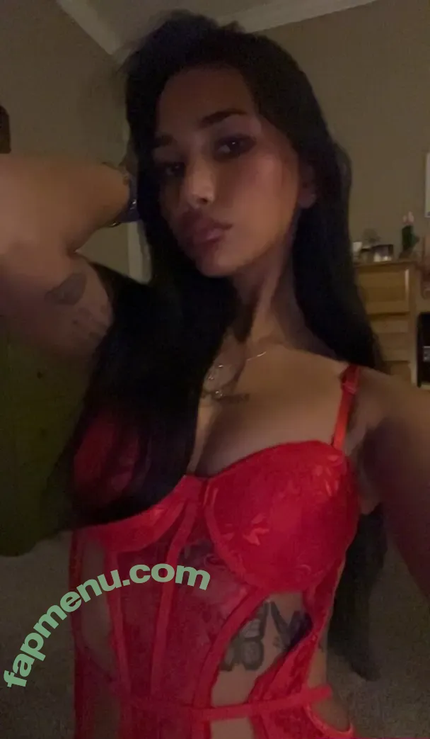 fuckkkiki nude photo #0007 (funwithkiki / kikisprivate_)