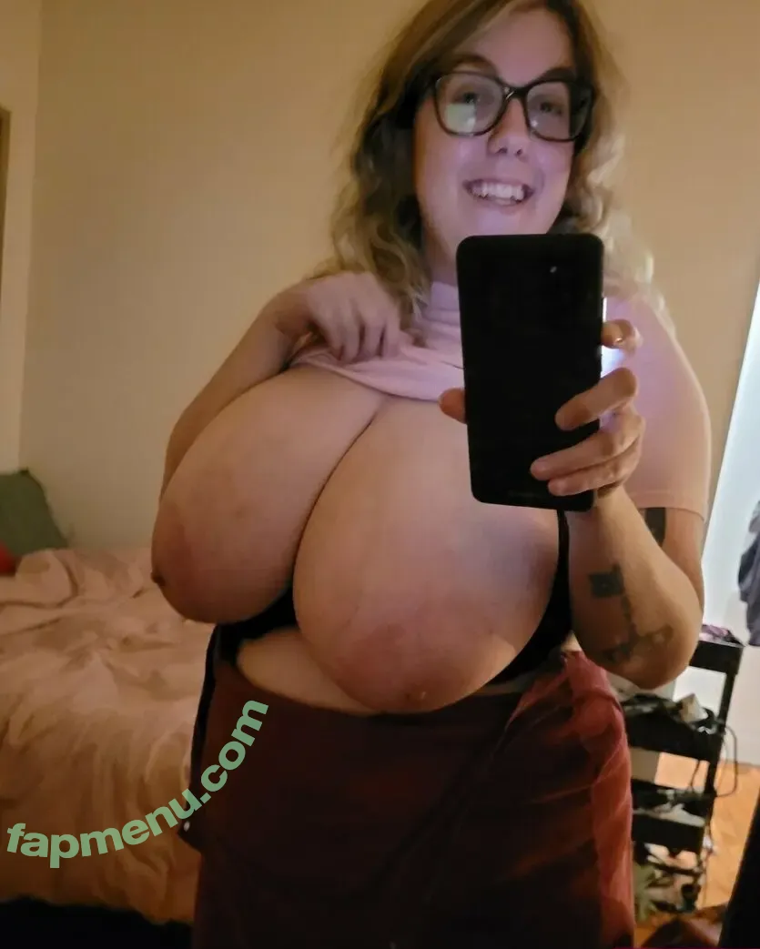 Fuckmepepperoni nude photo #0029 (Fckmepepperoni)