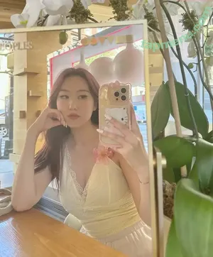 Fufu Flutters ASMR / fufumochii nude photo #0004