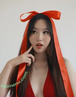 Fufu Flutters ASMR / fufumochii nude photo #0032