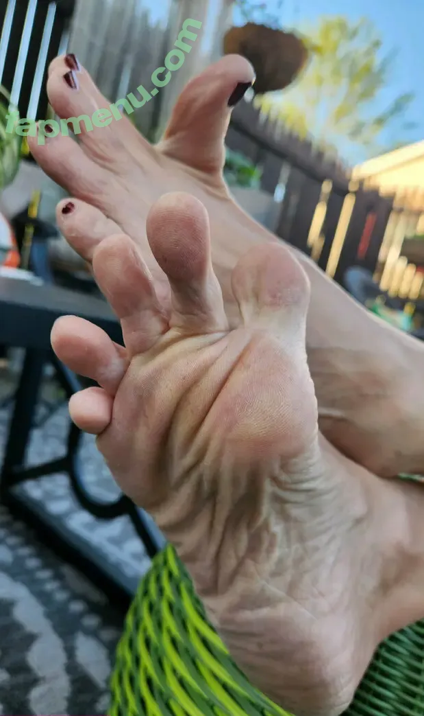 funkfyfeetgurl5150 nude photo #0002 (funkfyfeetgurl5150)