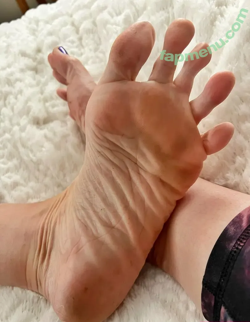 funkfyfeetgurl5150 nude photo #0011 (funkfyfeetgurl5150)