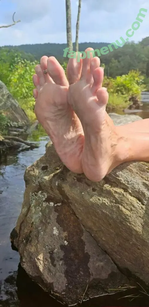 funkfyfeetgurl5150 nude photo #0032 (funkfyfeetgurl5150)