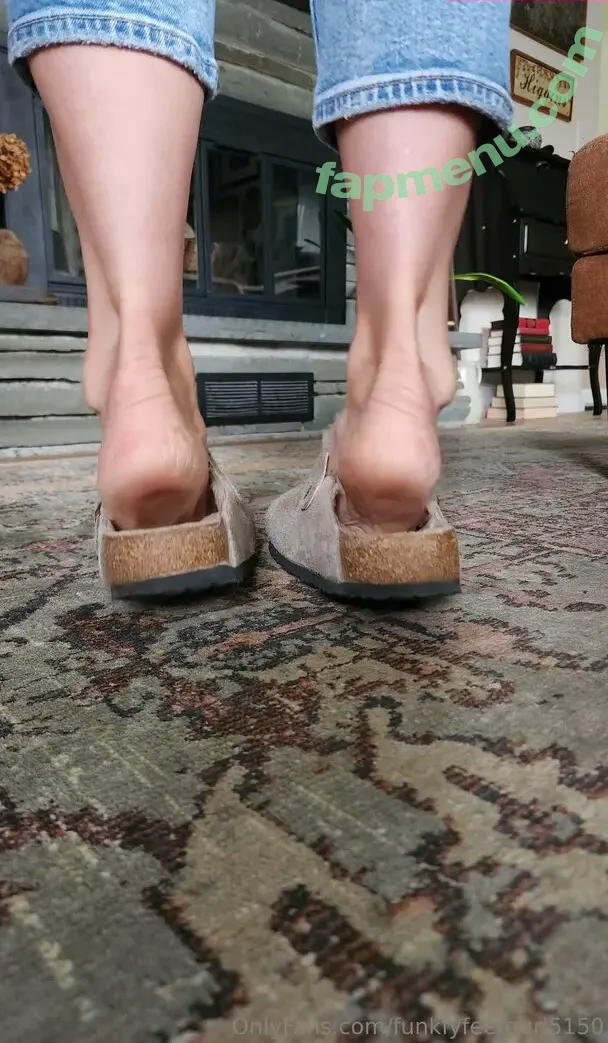 funkfyfeetgurl5150 nude photo #0093 (funkfyfeetgurl5150)