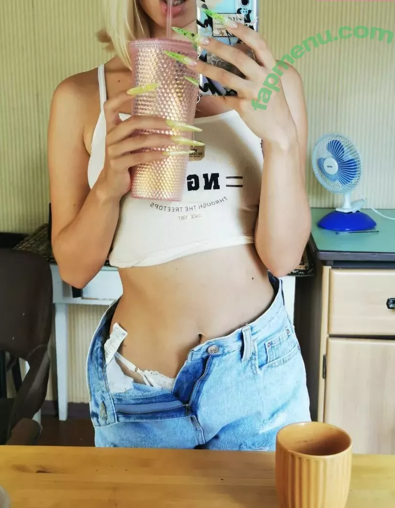 funsnail nude photo #2018 (Funnycat / Maria smirnova / thefunsnail)