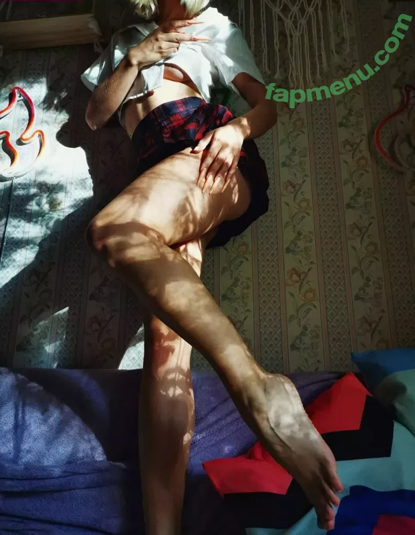 funsnail nude photo #2072 (Funnycat / Maria smirnova / thefunsnail)