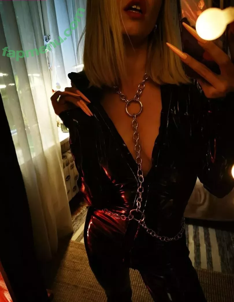 funsnail nude photo #2090 (Funnycat / Maria smirnova / thefunsnail)