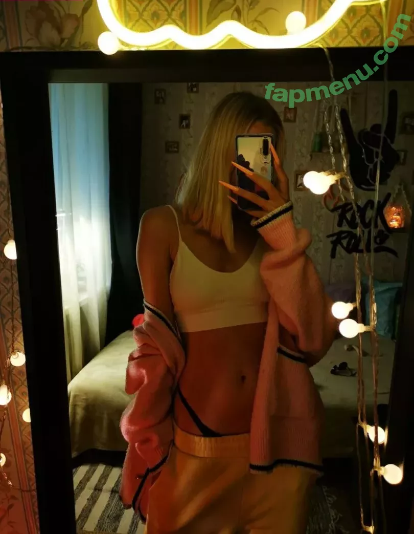 funsnail nude photo #2167 (Funnycat / Maria smirnova / thefunsnail)