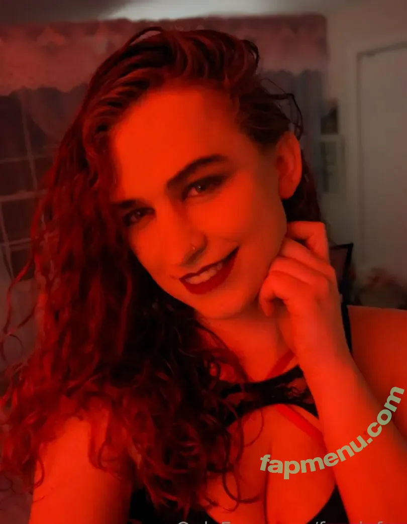 fusciafox nude photo #0009 (fusciafox)