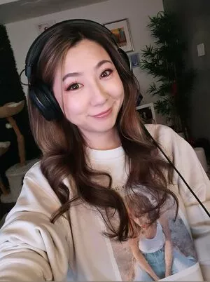 Fuslie / Leslie nude photo #0509