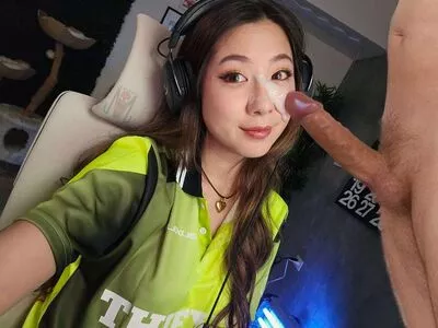 Fuslie / Leslie nude photo #0646