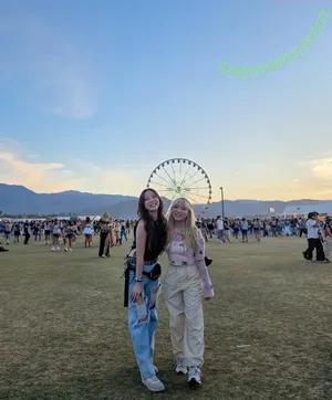 Fuslie / Leslie nude photo #0765