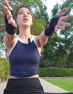 Fuslie / Leslie nude photo #0840