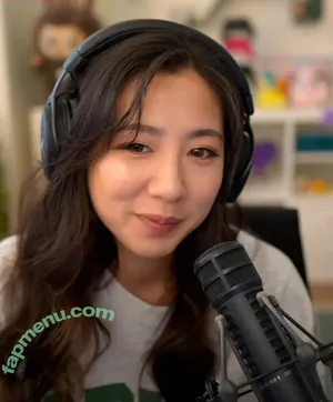 Fuslie / Leslie nude photo #0854