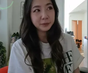 Fuslie / Leslie nude photo #0906