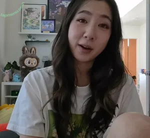 Fuslie / Leslie nude photo #0907