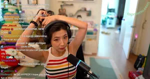 Fuslie / Leslie nude photo #0911