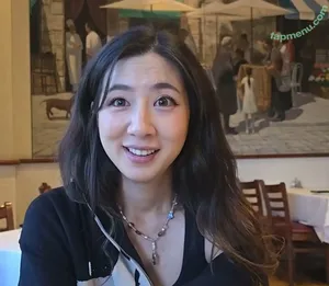 Fuslie / Leslie nude photo #0935