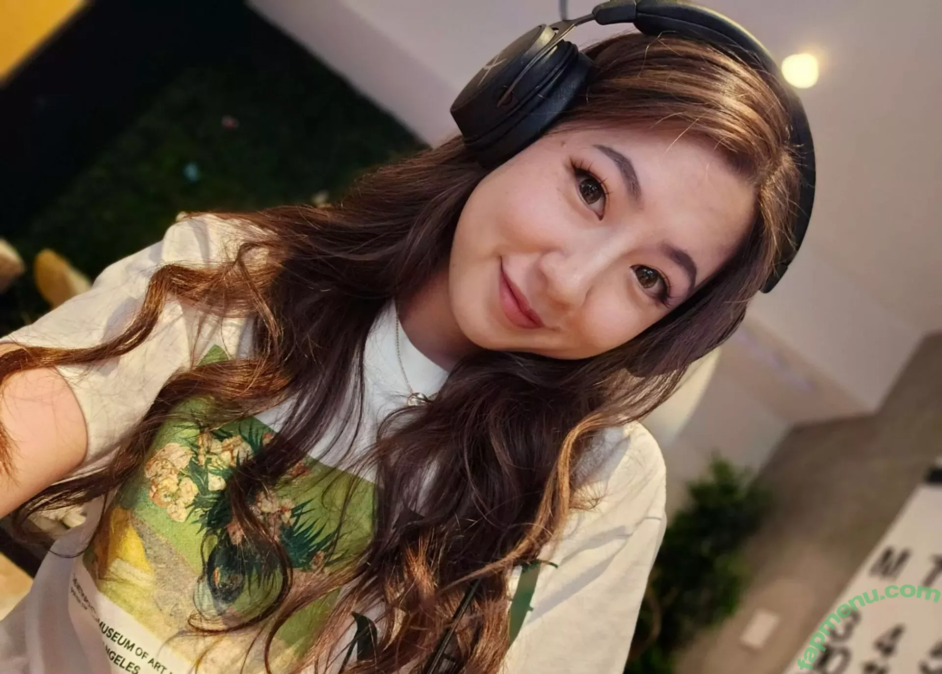 Fuslie nude photo #0271 (Leslie)