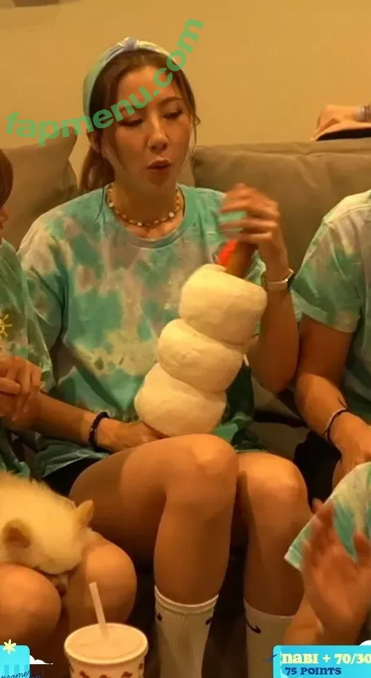 Fuslie nude photo #0279 (Leslie)