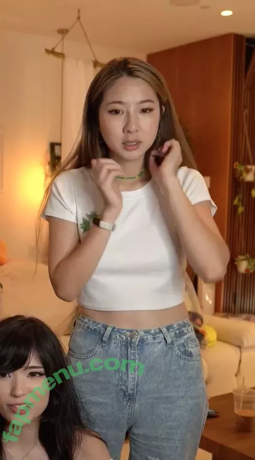 Fuslie nude photo #0333 (Leslie)