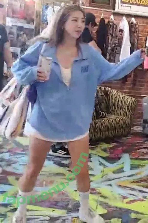 Fuslie nude photo #0352 (Leslie)