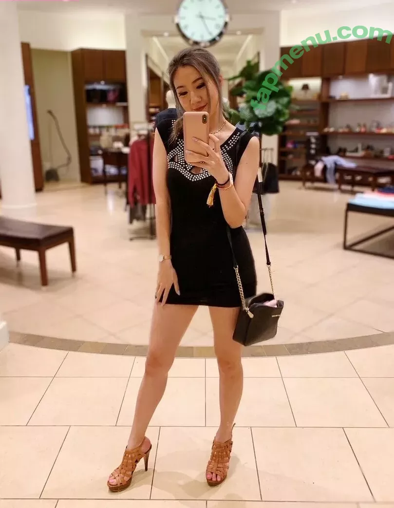 Fuslie nude photo #0402 (Leslie)