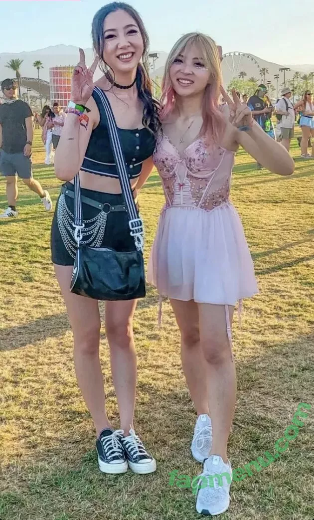 Fuslie nude photo #0404 (Leslie)
