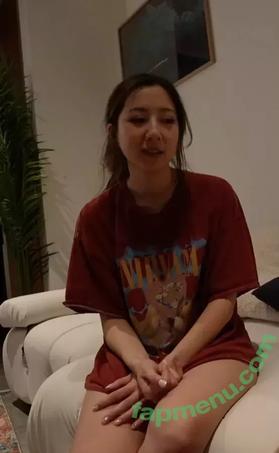 Fuslie nude photo #0461 (Leslie)