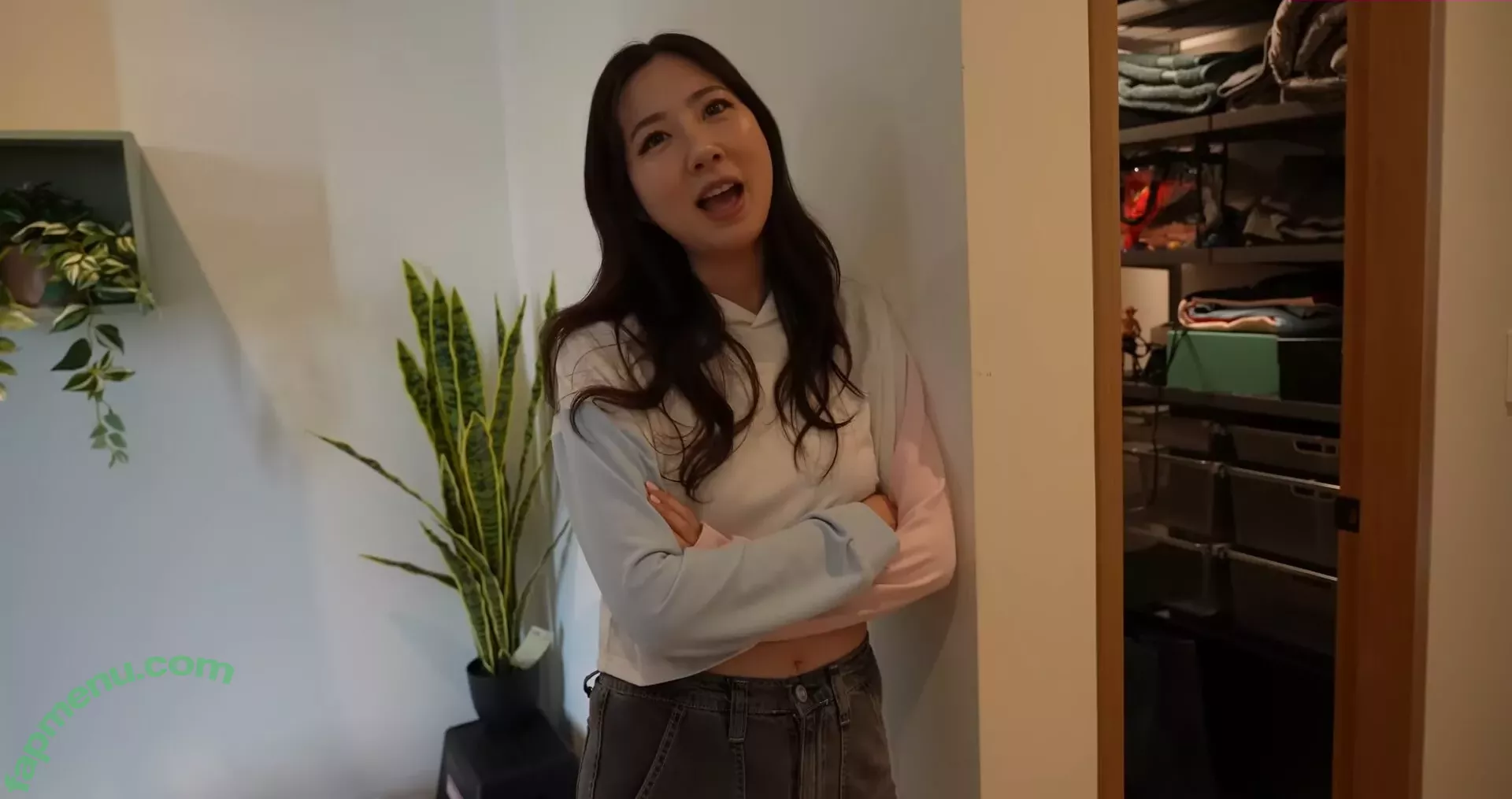 Fuslie nude photo #0635 (Leslie)