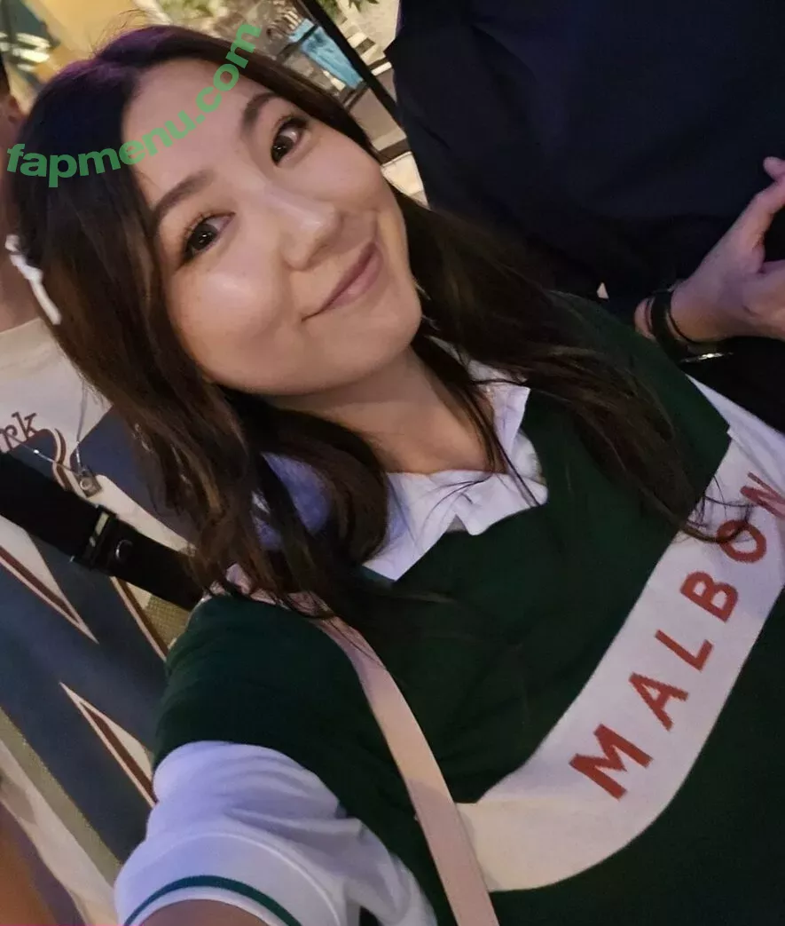 Fuslie nude photo #0673 (Leslie)