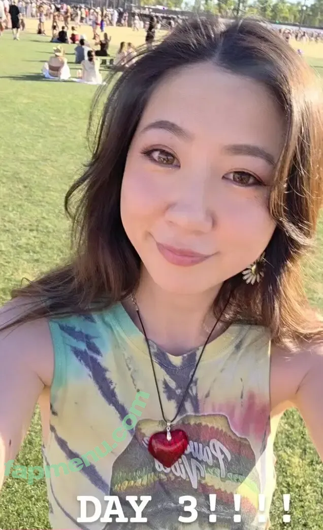 Fuslie nude photo #0740 (Leslie)