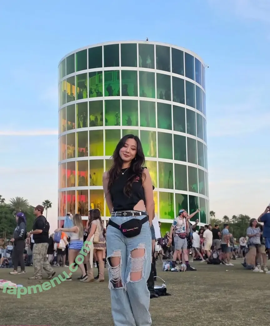 Fuslie nude photo #0766 (Leslie)