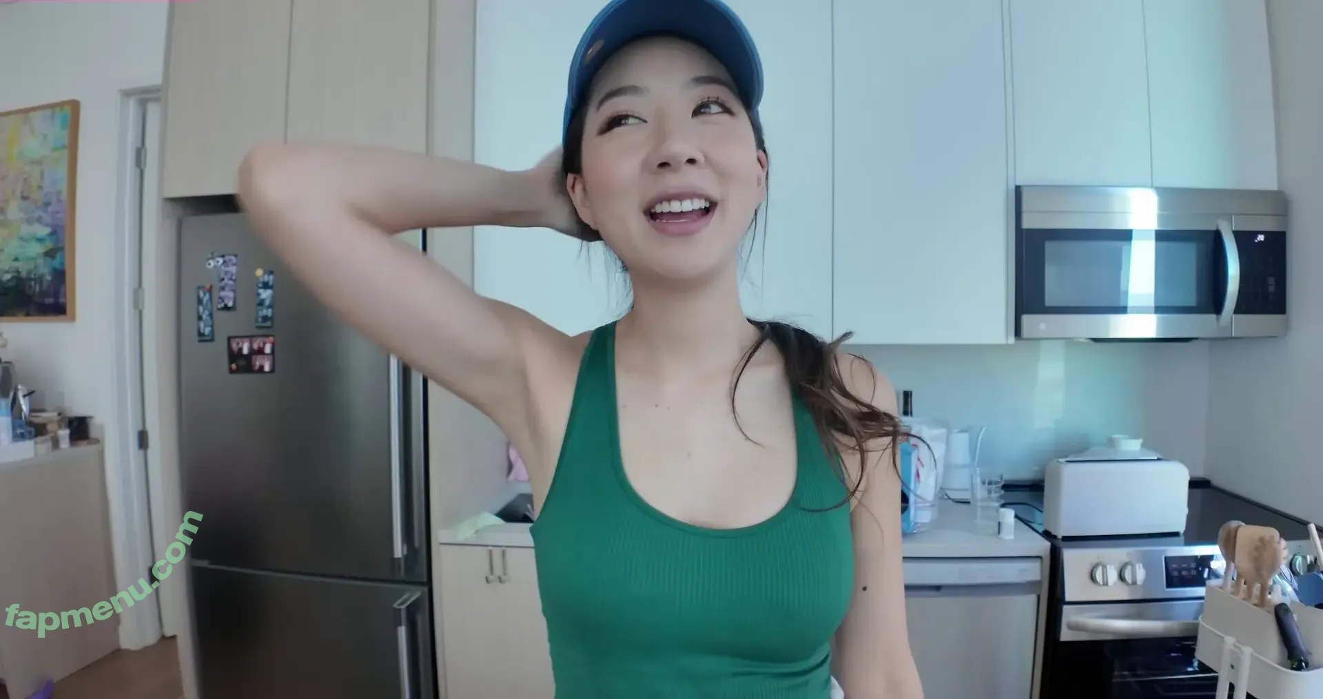 Fuslie nude photo #0819 (Leslie)