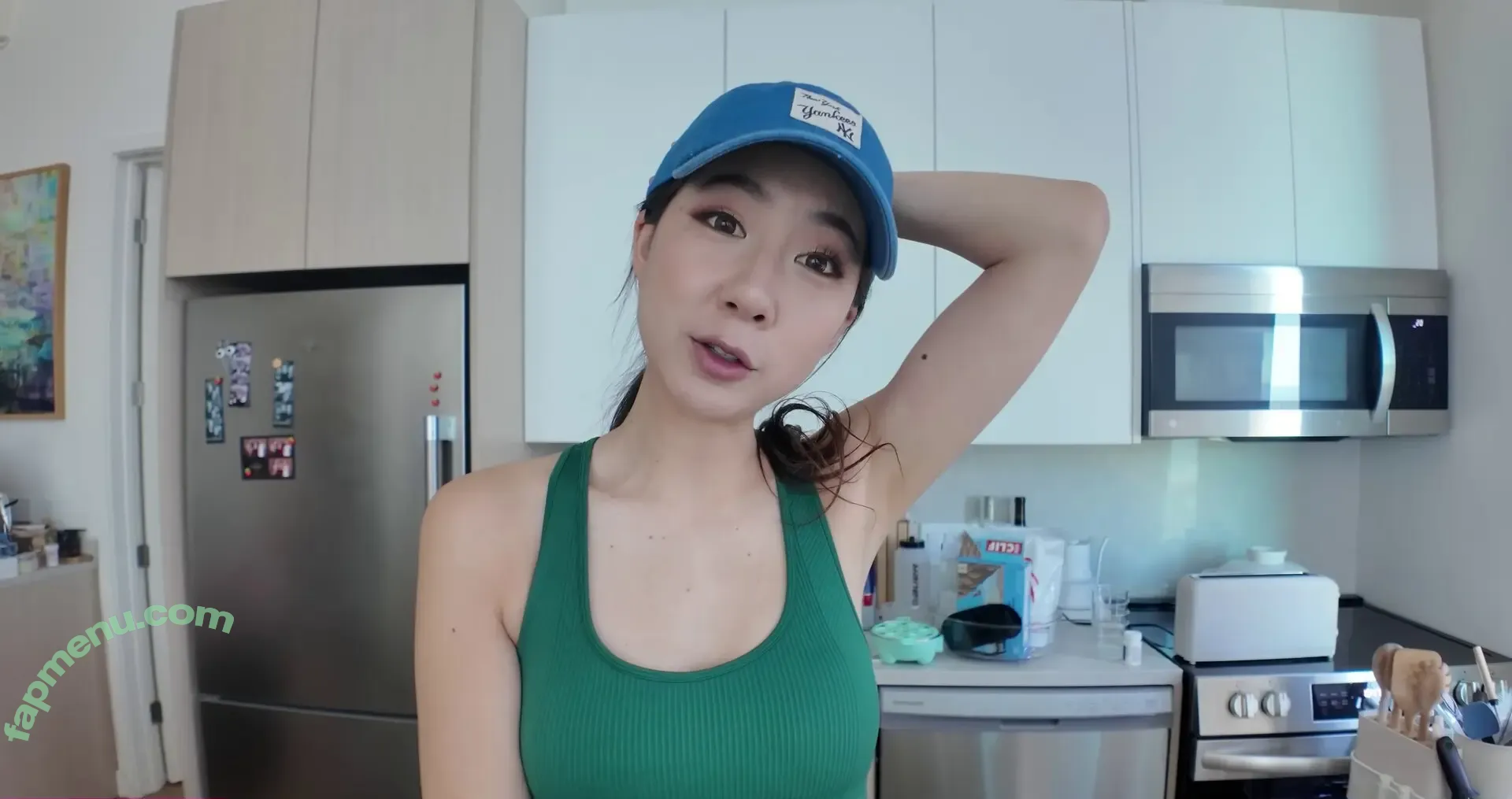 Fuslie nude photo #0825 (Leslie)