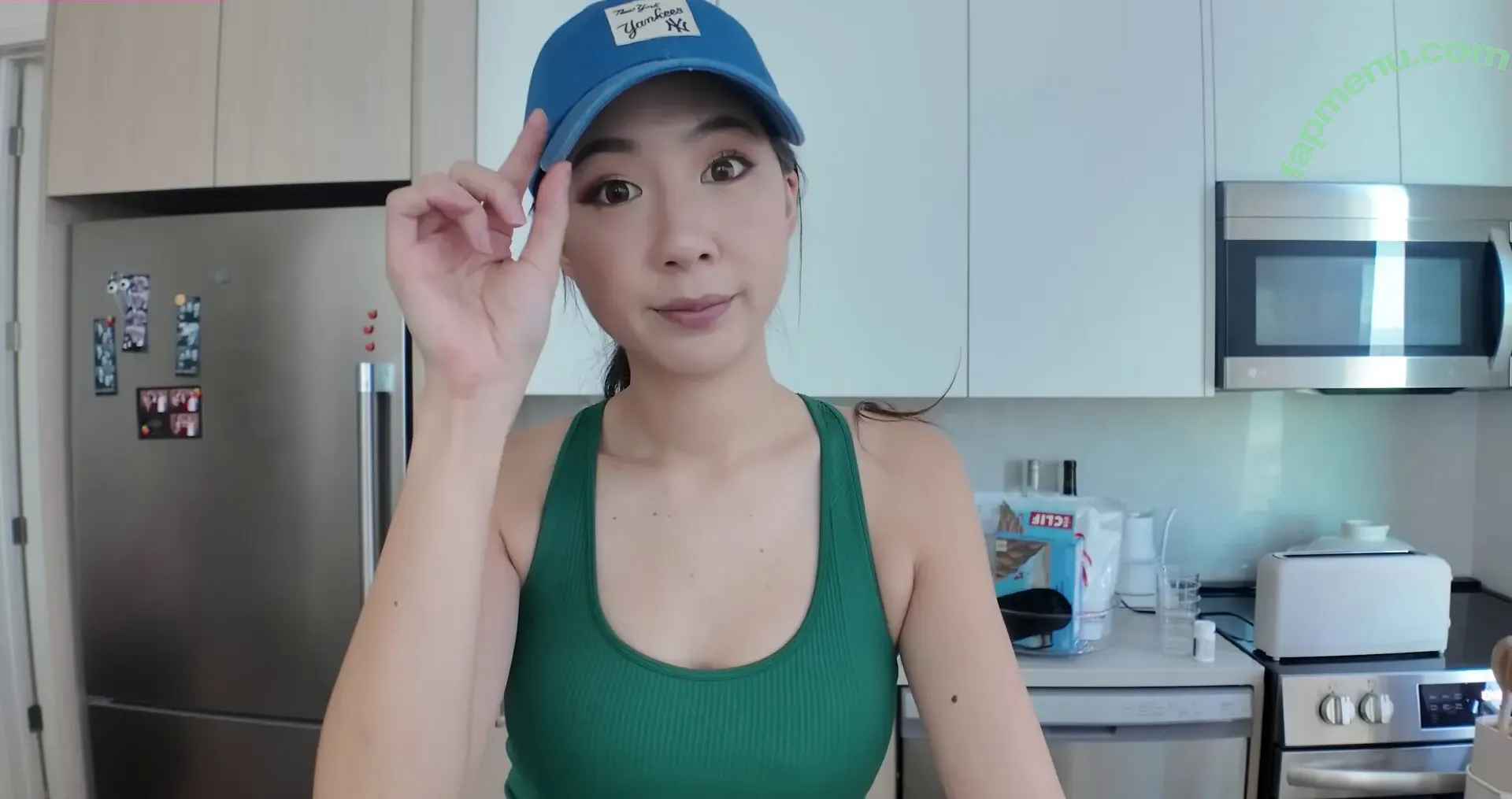 Fuslie nude photo #0829 (Leslie)