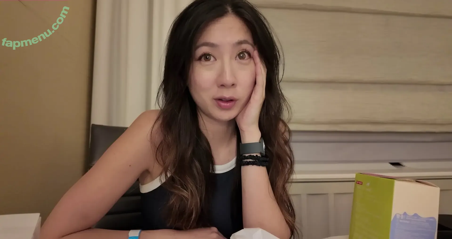 Fuslie nude photo #0834 (Leslie)