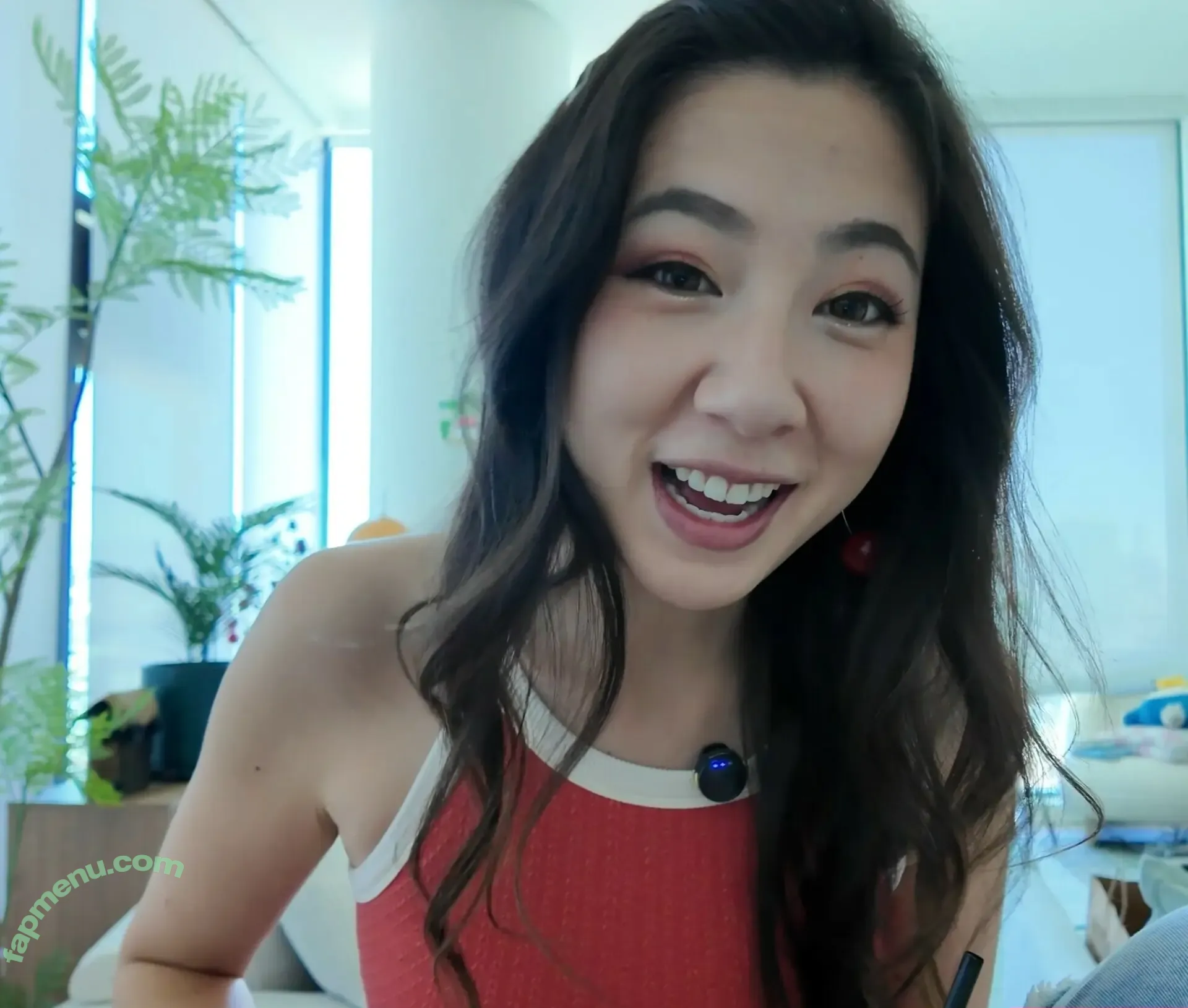 Fuslie nude photo #0880 (Leslie)