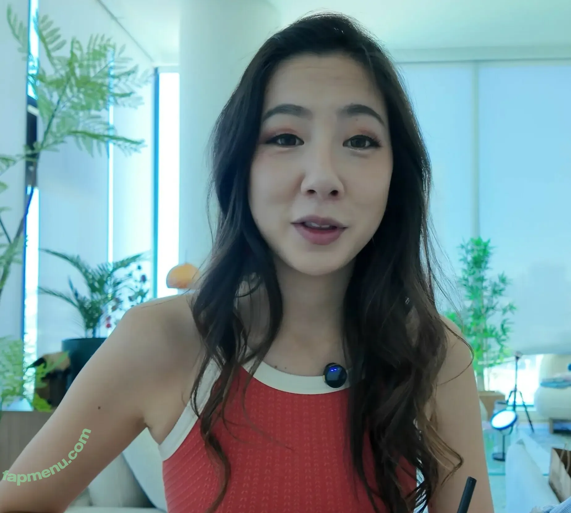 Fuslie nude photo #0882 (Leslie)
